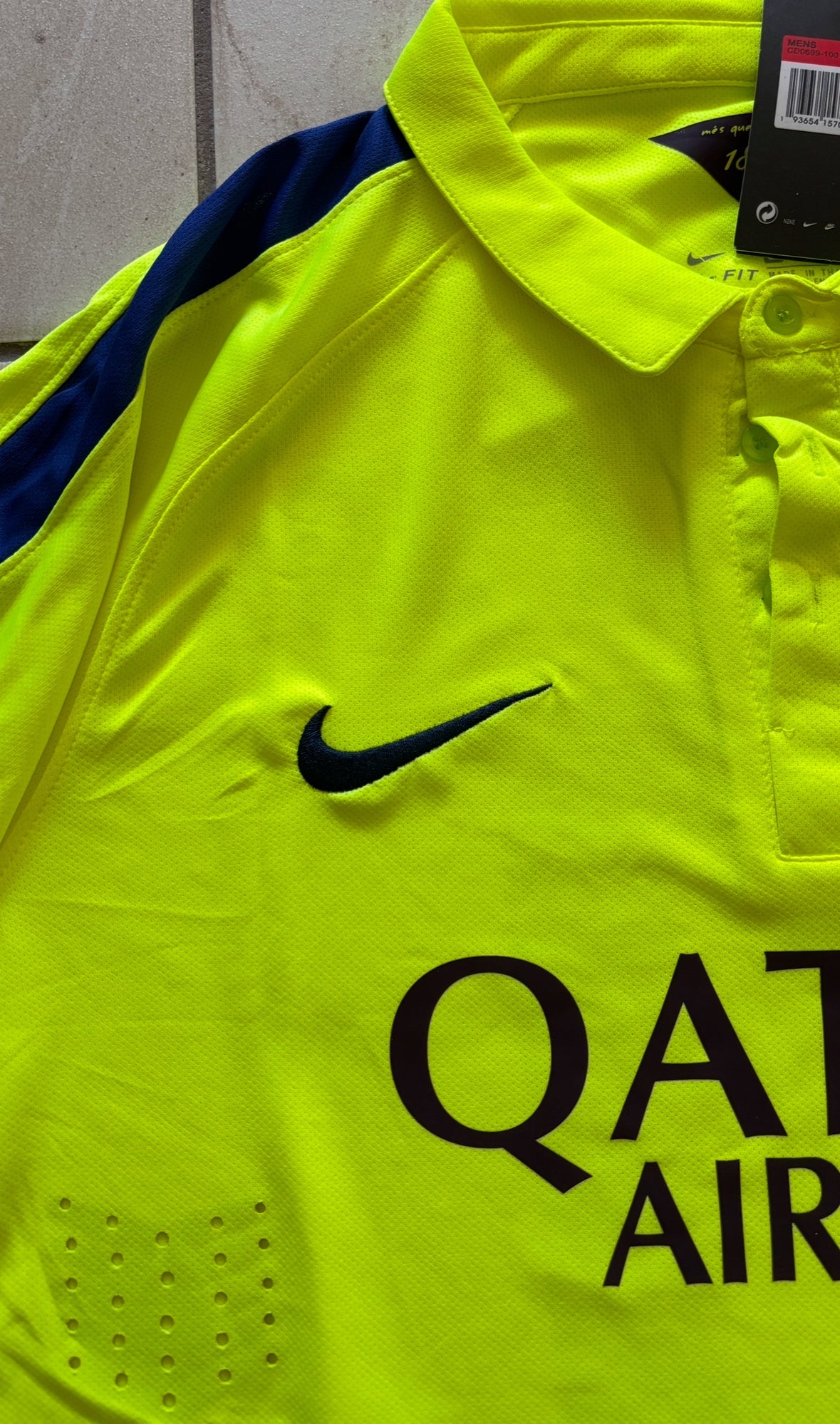 Neymar Jr #11 Barcelona 2015-16 Away Jersey - Champions League & World Champions Patch