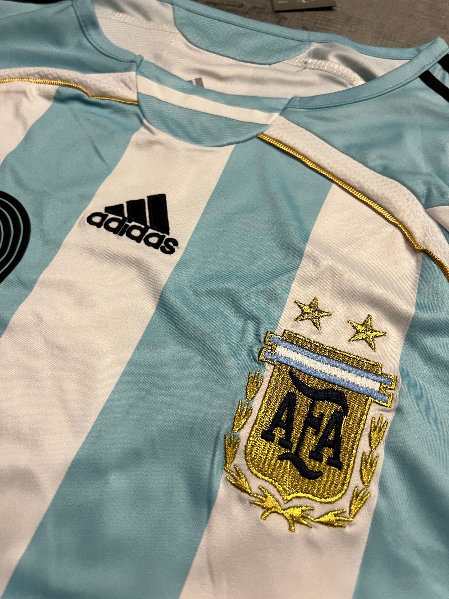 2006 - ARGENTINA HOME | RETRO MESSI #19 / Riquelme #10