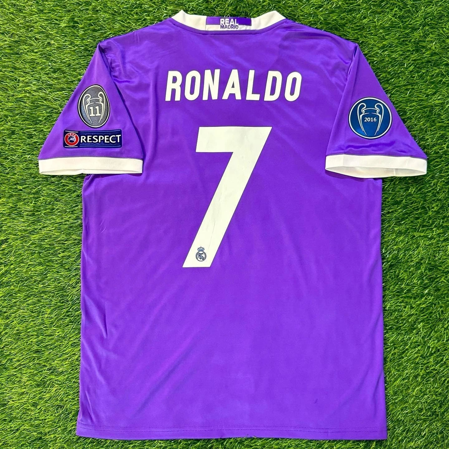 2016-17 - REAL MADRID AWAY | RETRO